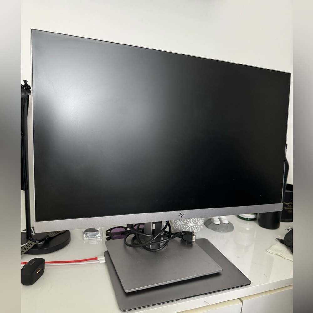 HP E243 HD monitors (23.8 inch widescreen)